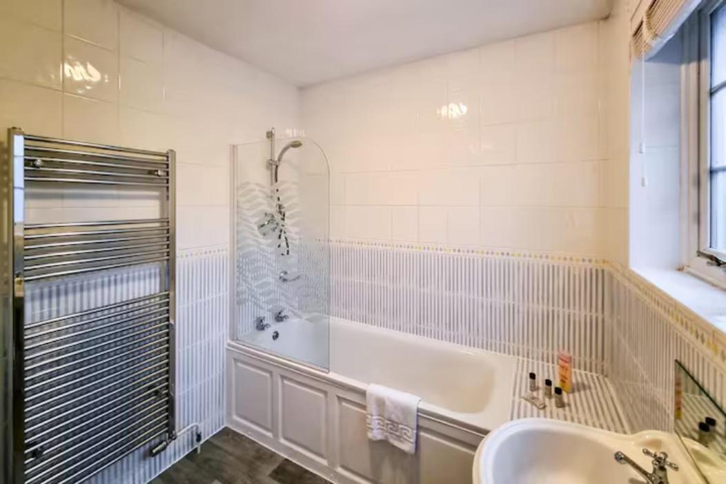 Wanderdown House Near The With A Parking Space Holiday home Brighton