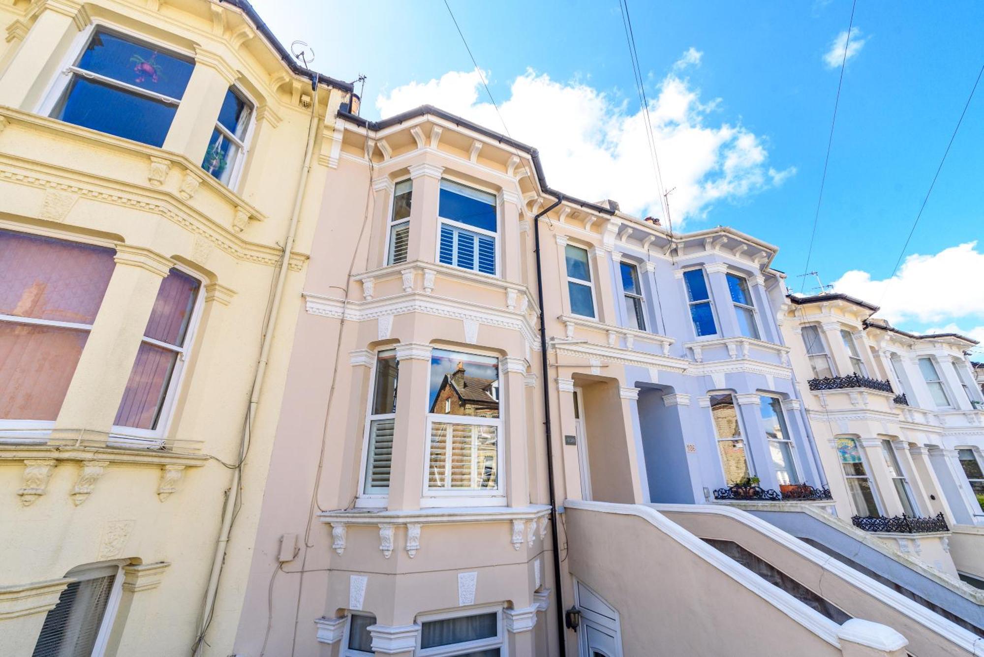 Happy Monkey Town House - Sleeps 9 Brighton
