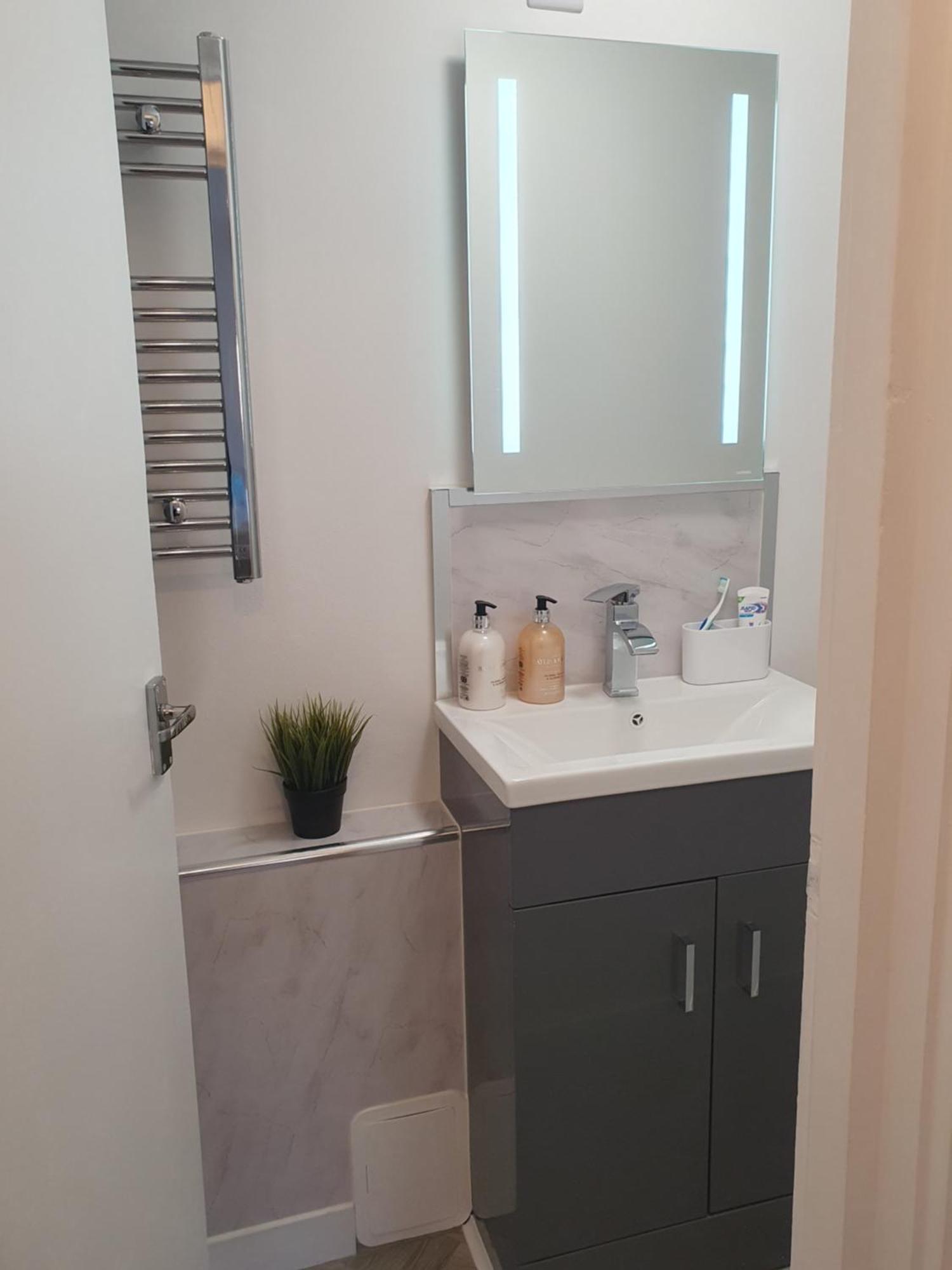 Cosy Seafront Luxury Studio Flat & Aa Apartment *