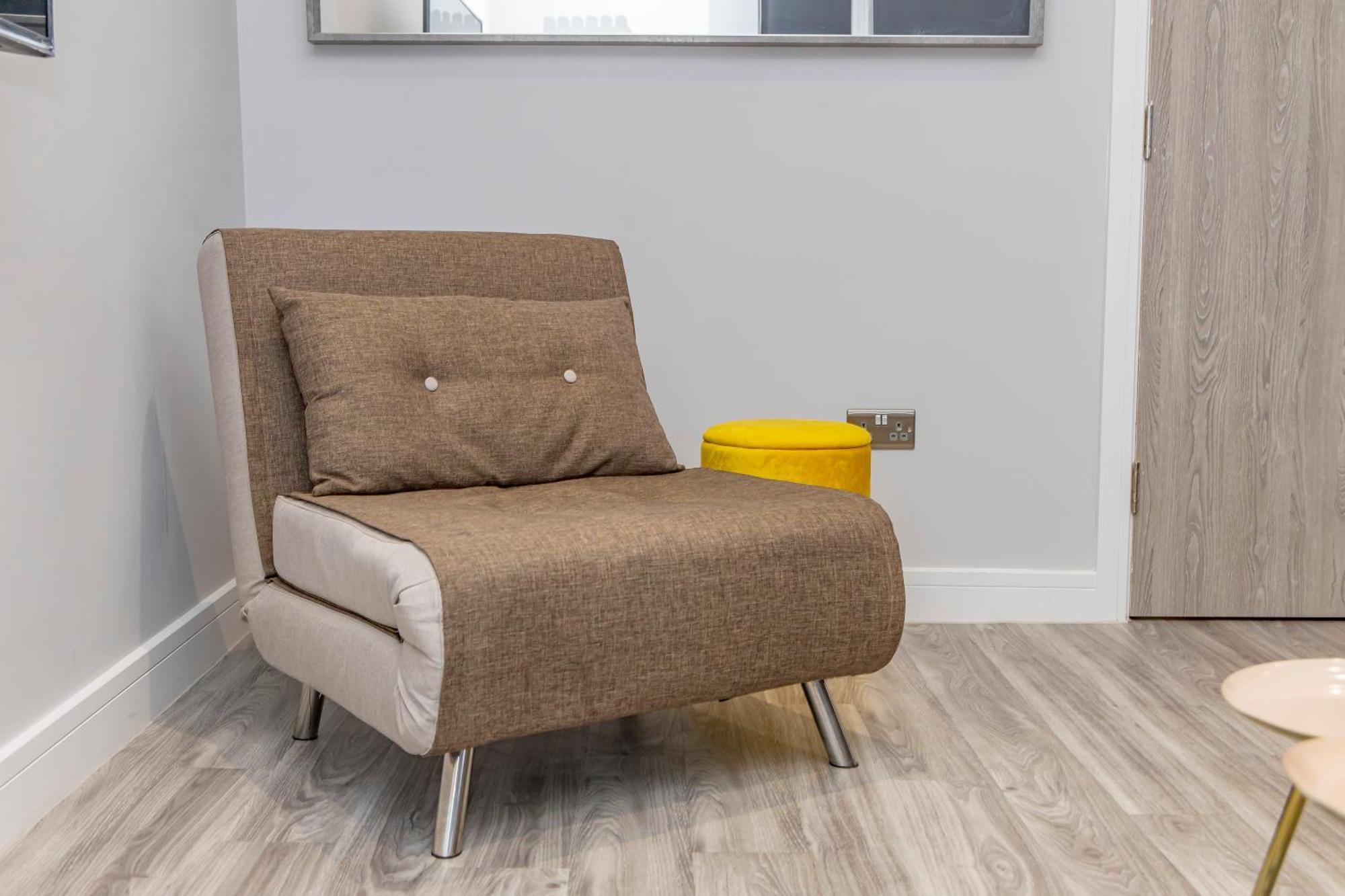 Apartment Flash Sales Offer - Any Week Day No Minimum Night Restrictions Centre Seafront 1 Bedroom Flat Bn133duk02