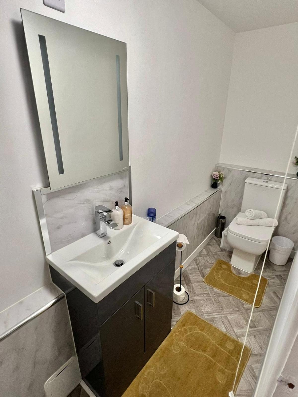 Cosy Seafront Luxury Studio Flat & Aa Apartment