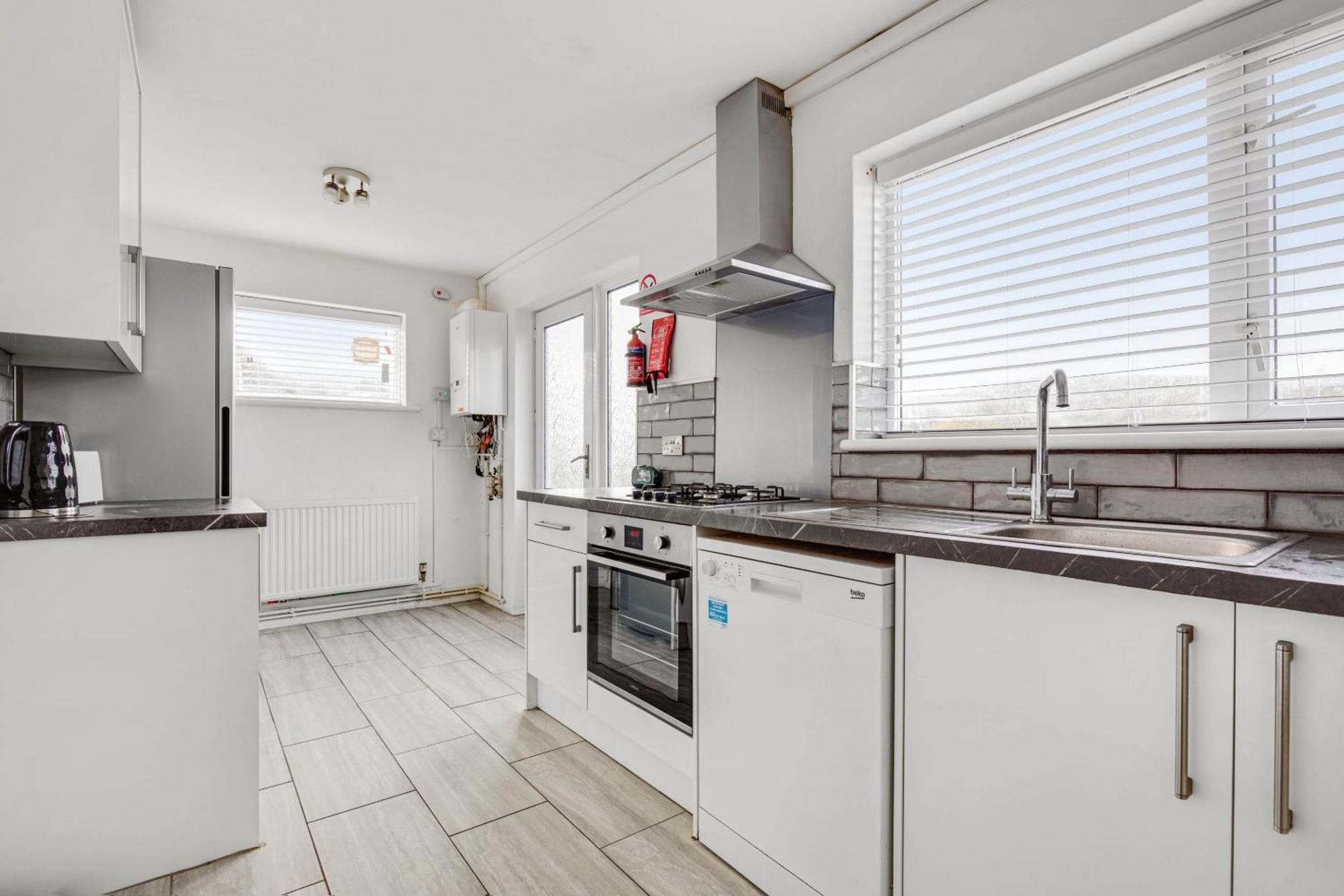Luxury 3 Bedroom In *