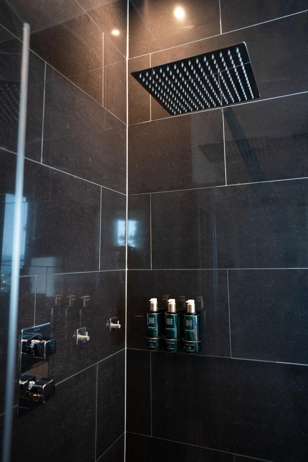 Square Townhouse 4*