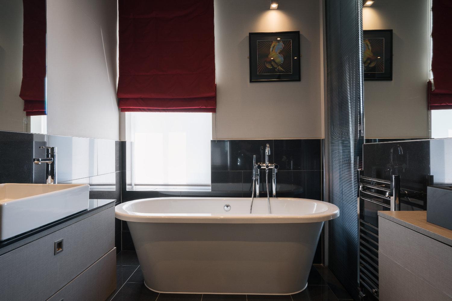 Square Townhouse Hotel 4*