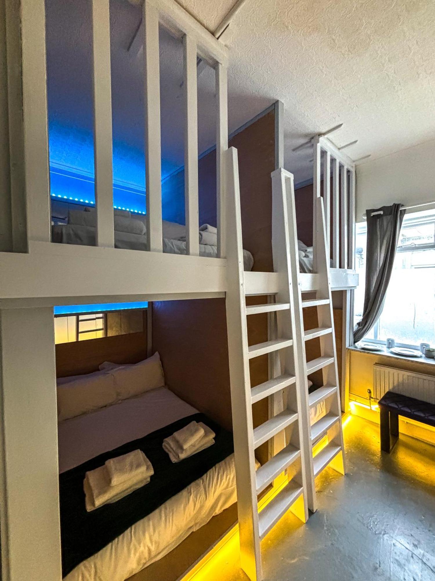 X Brunswick Square 4*