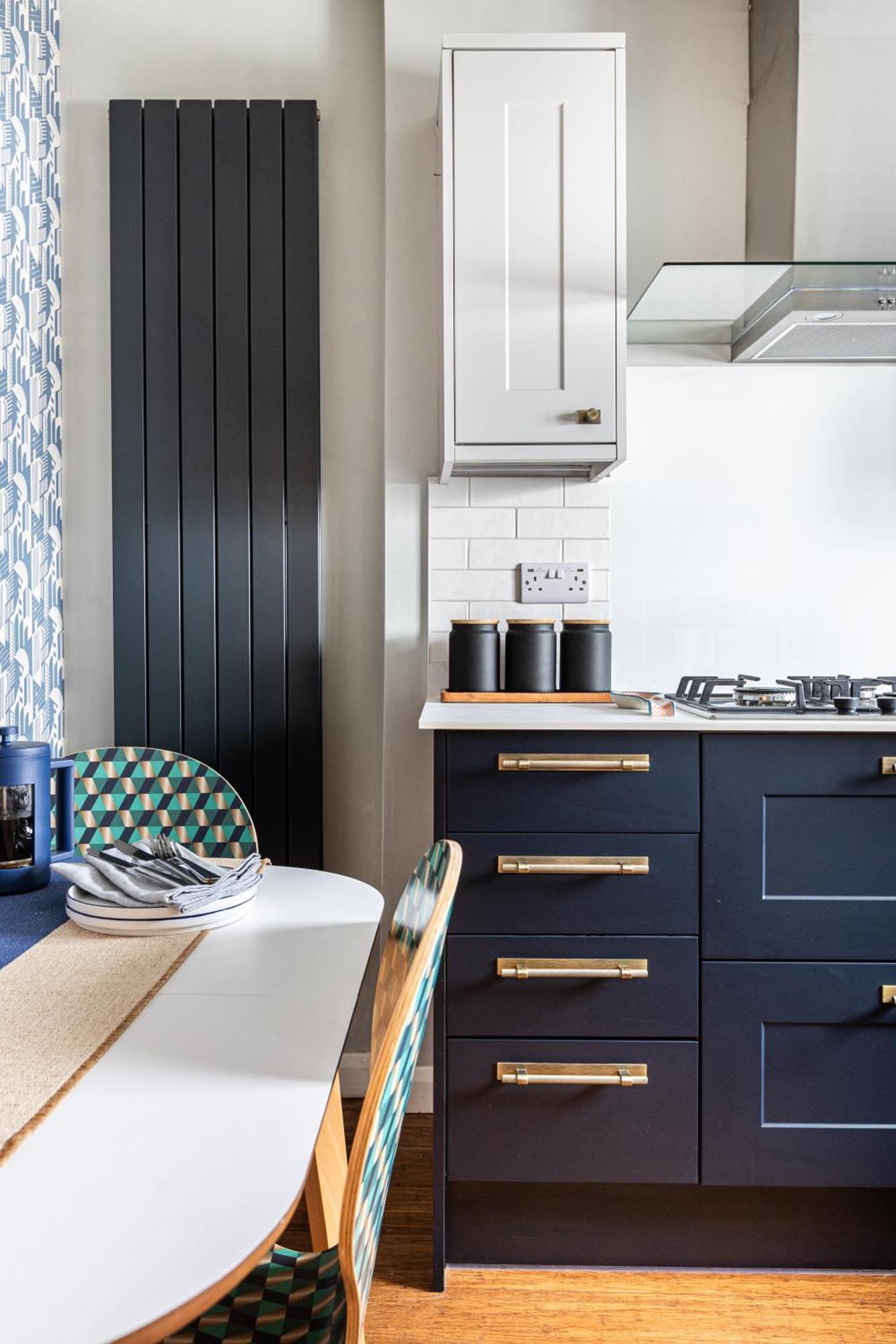 The Lorelei 2br Mid-century Modern Stylish