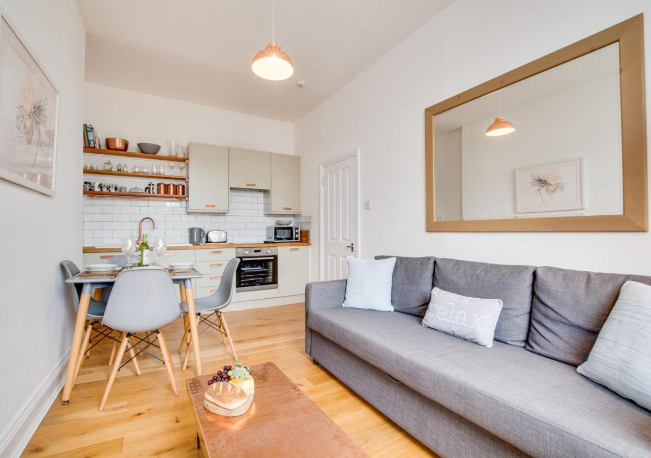 Rock Apartment *