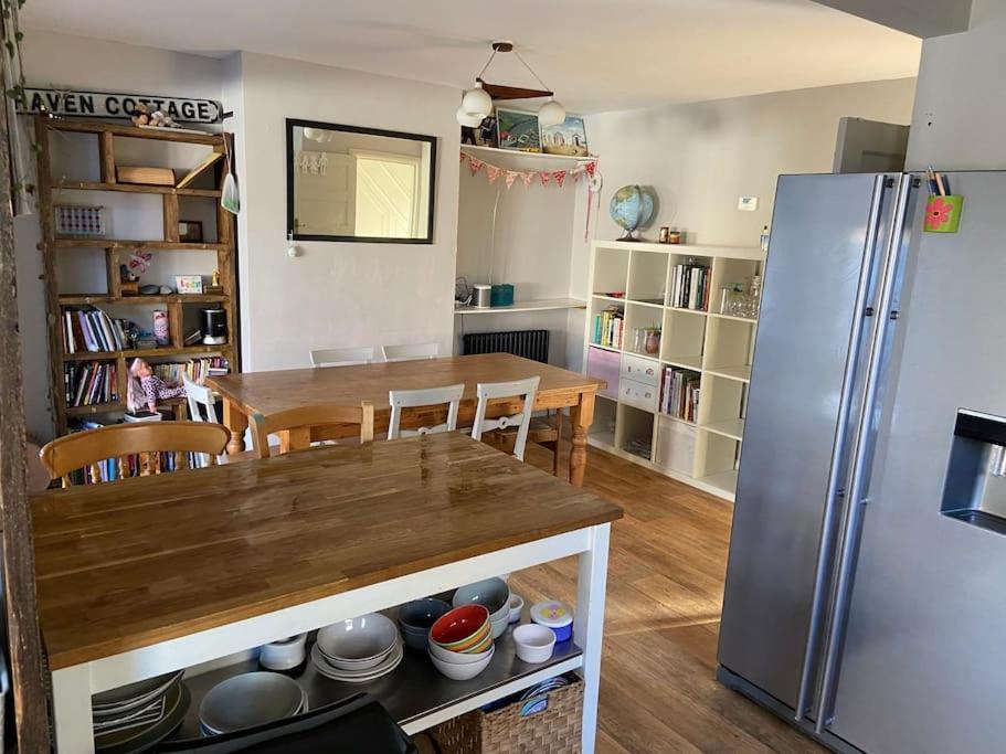 Holiday home Lovely Bright House Close To