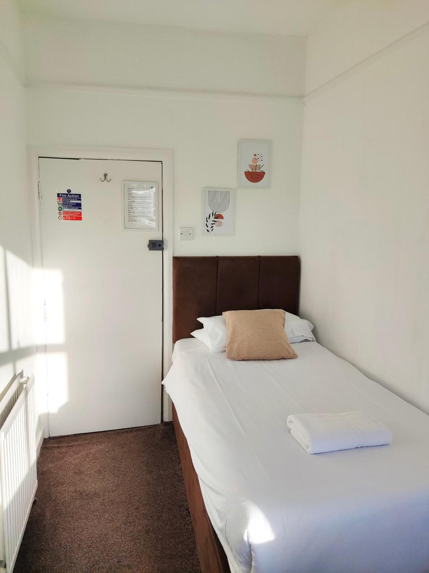 Wave Guest house 2*