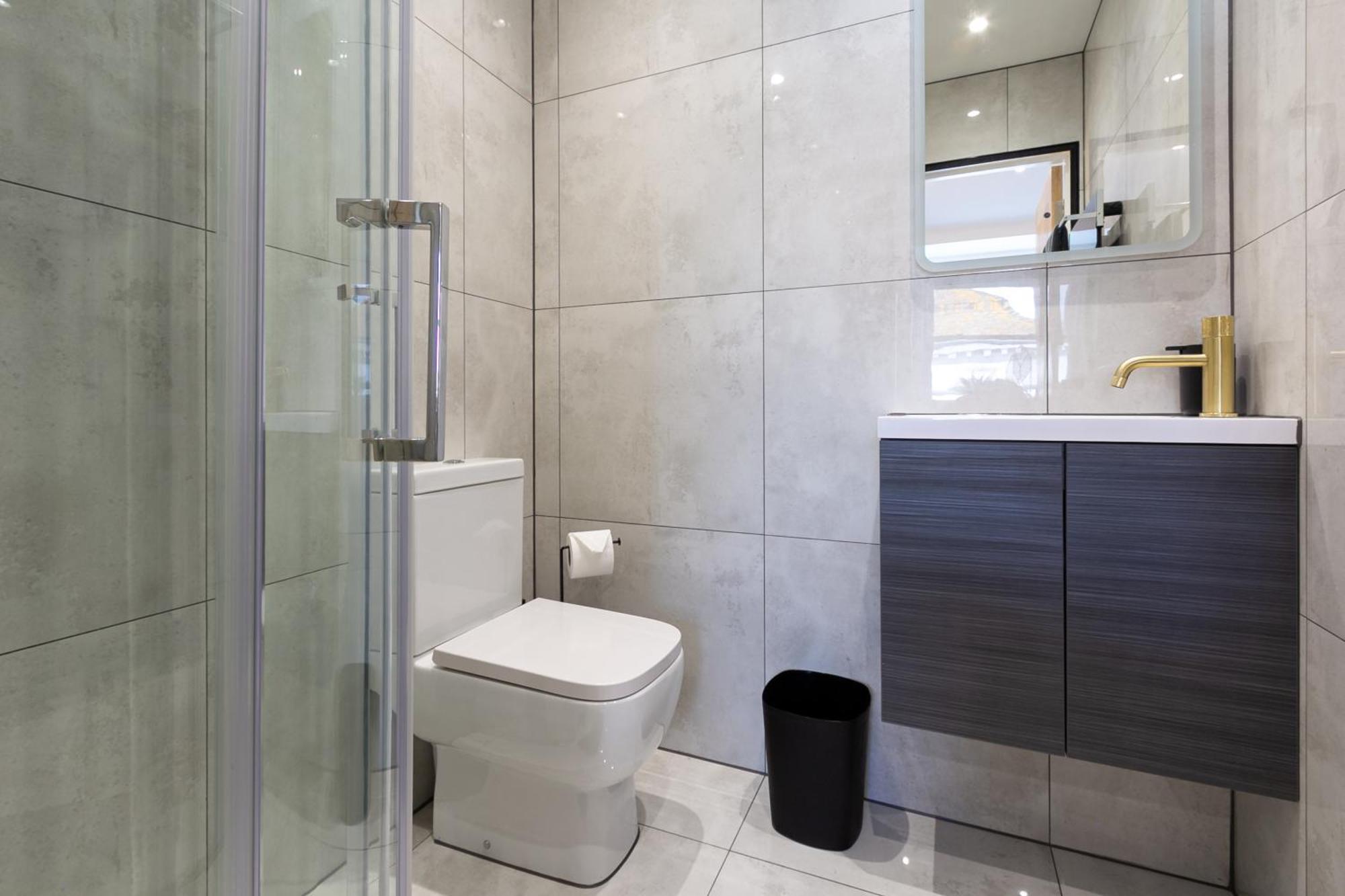 The Lanes Luxury - Rose Platinum Apartment *