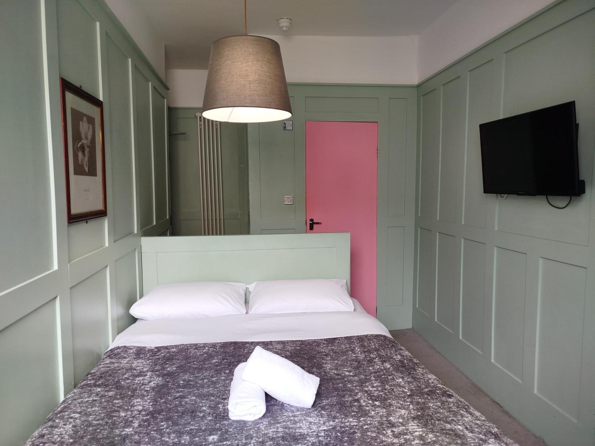 Hotel The Willows *