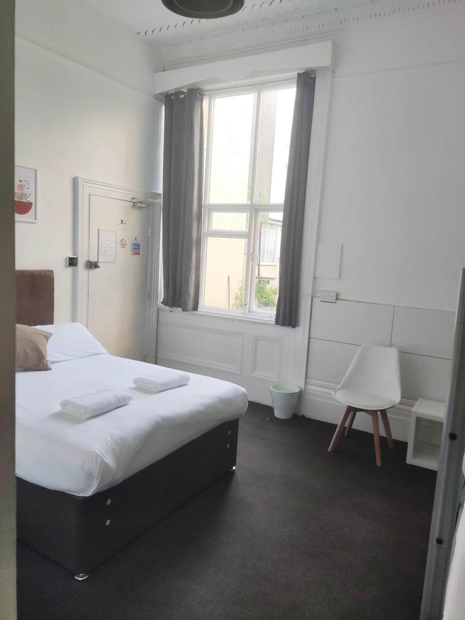 Wave Guest house 2*