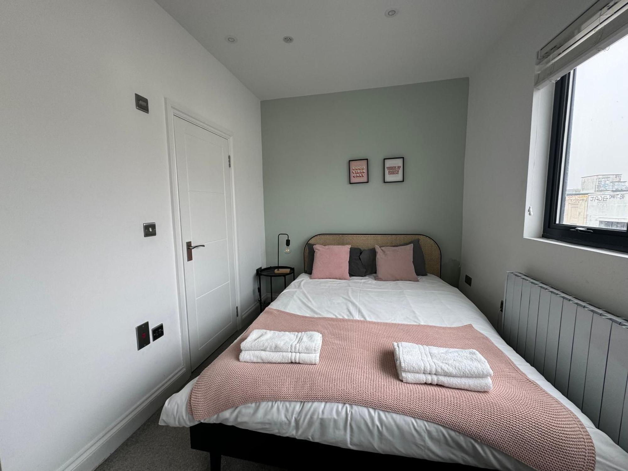 Apartment Three Bedroom Flat *