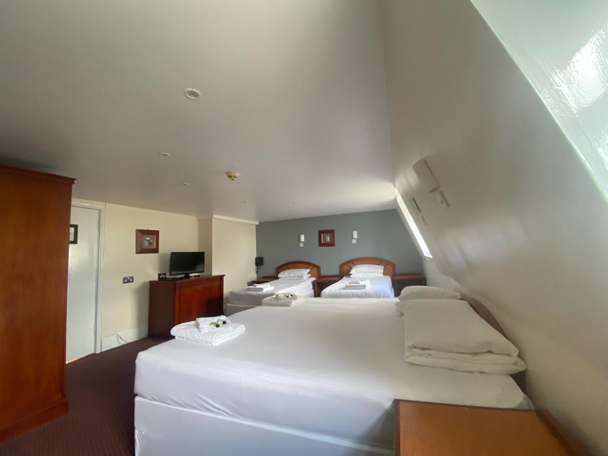 The 2* Brighton