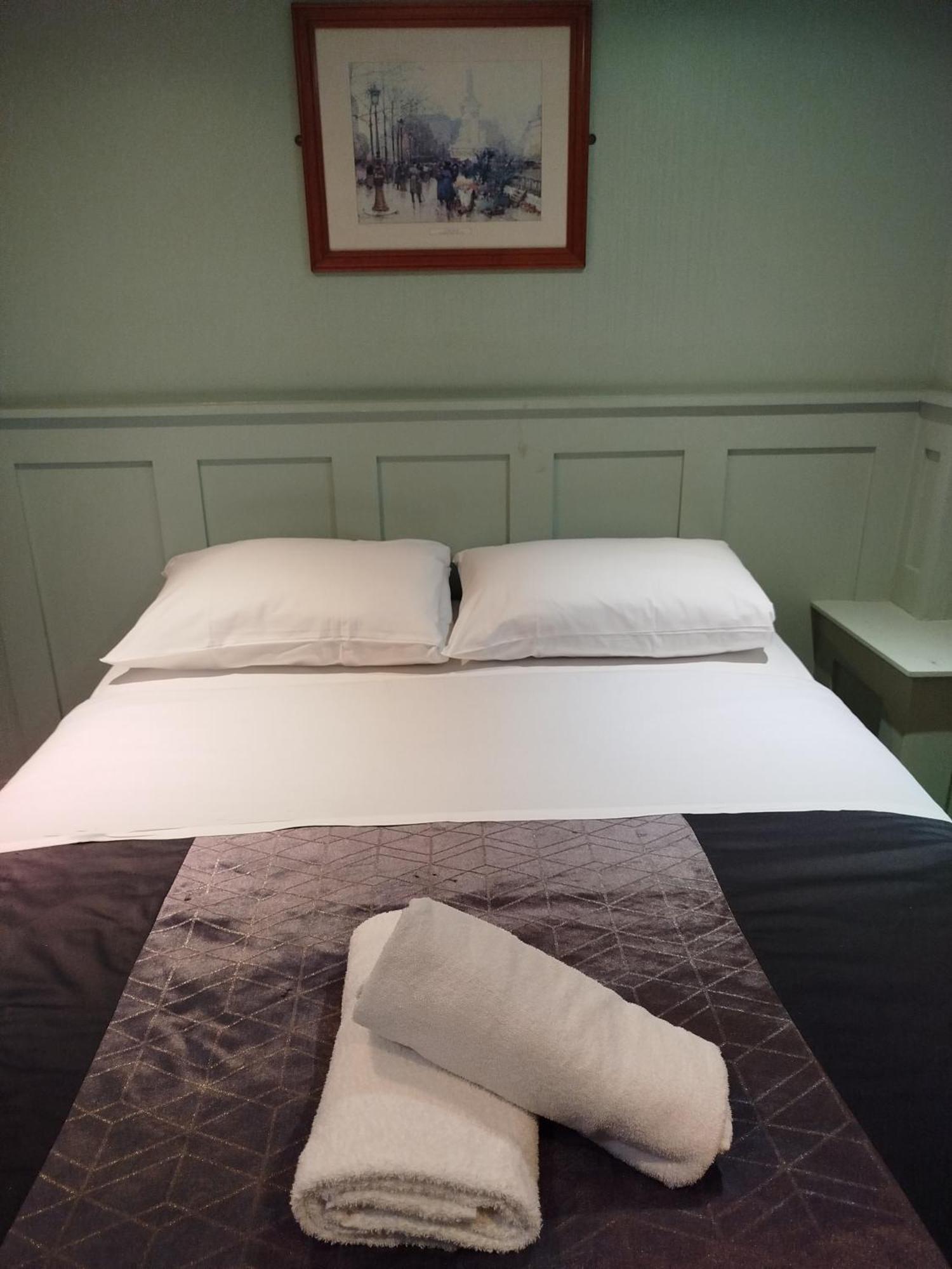 Hotel The Willows