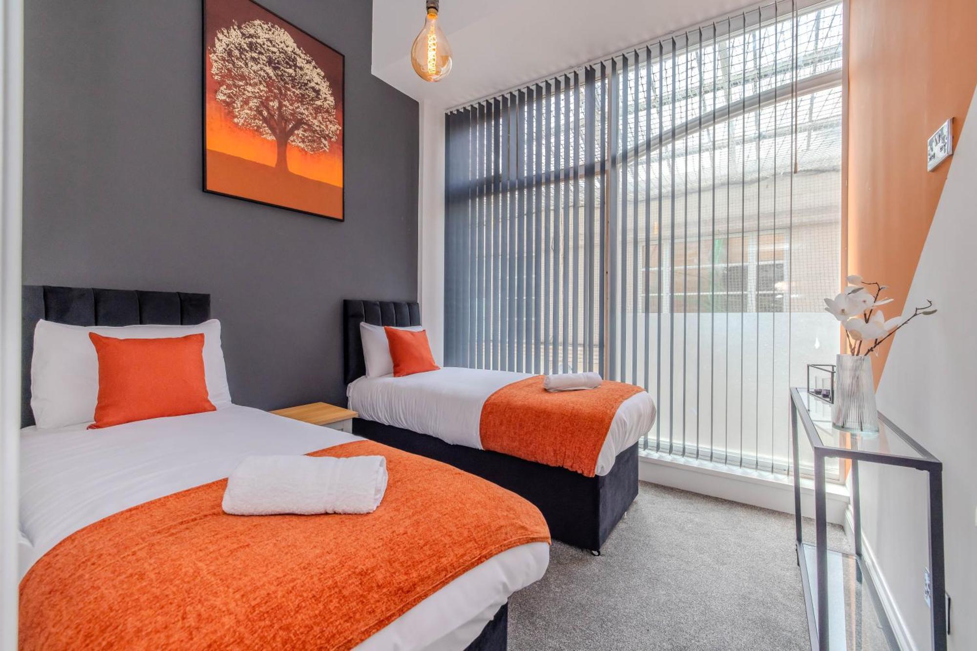 Apartment Super 2 Bedroom Aarptment Next To & Shopping Center Sleep 6