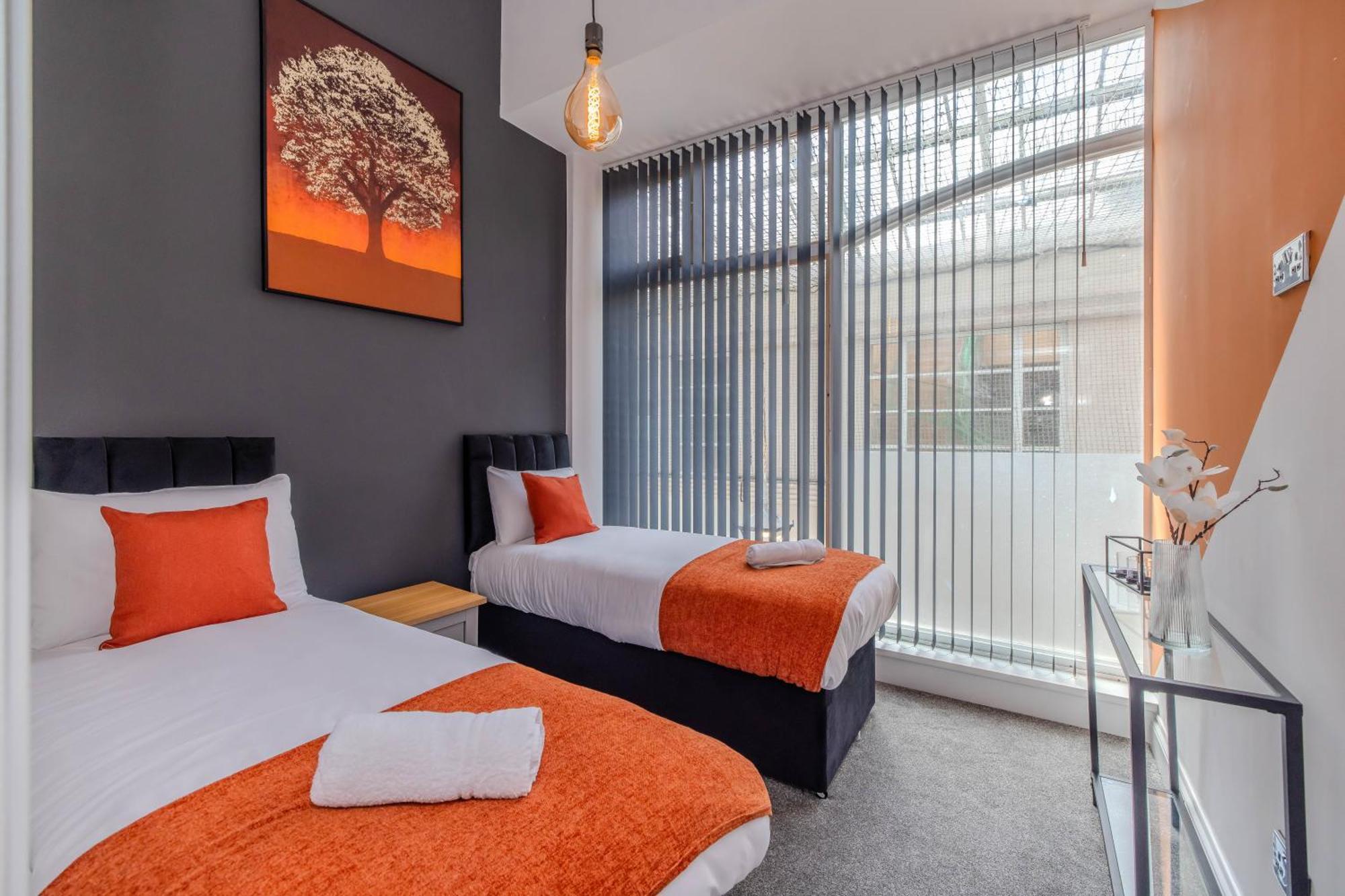 Apartment Super 2 Bedroom Aarptment Next To & Shopping Center Sleep 6