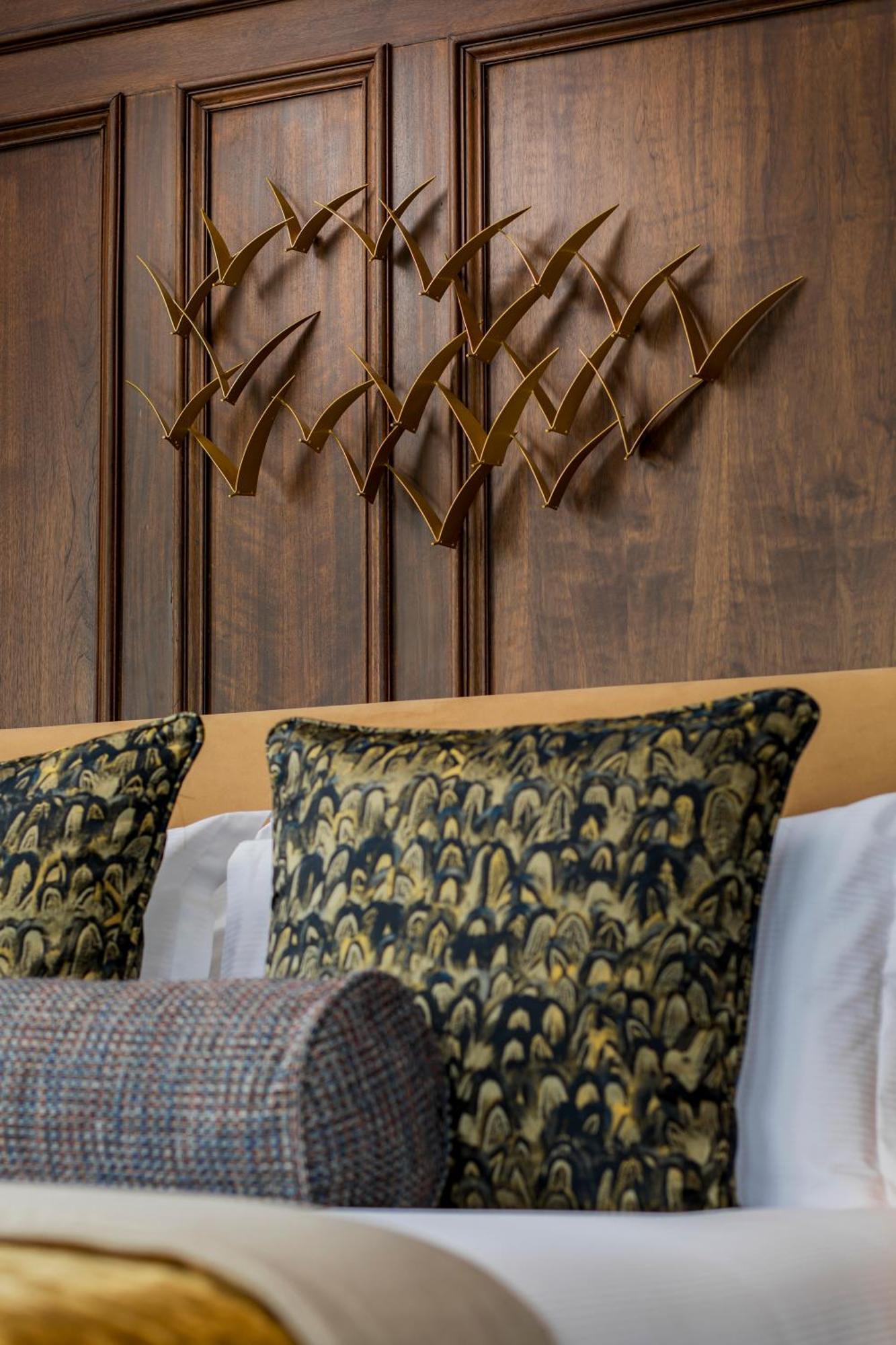The White Horses By Everly Collection Hotel 4*