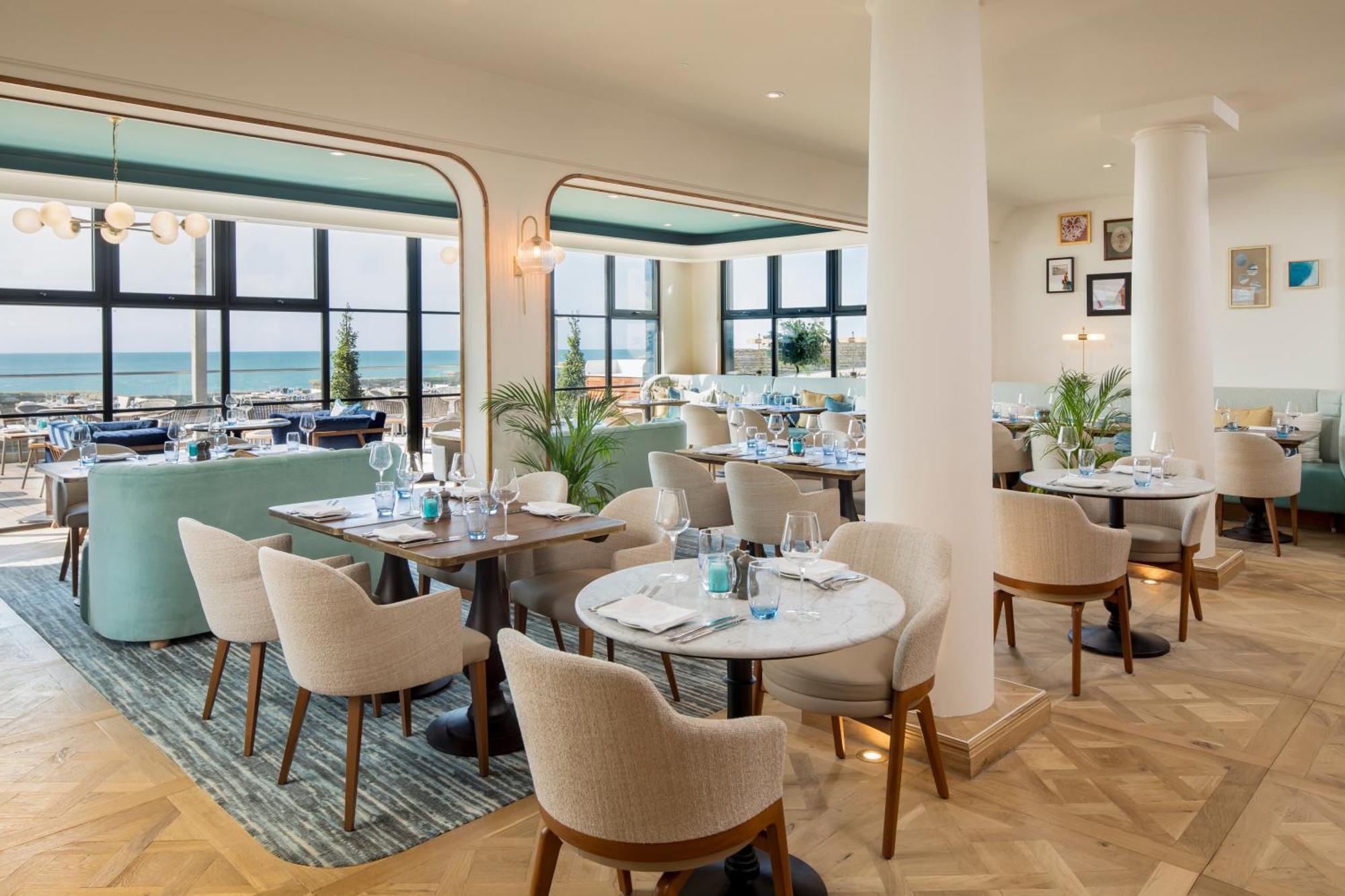 The White Horses By Everly Collection 4* Brighton