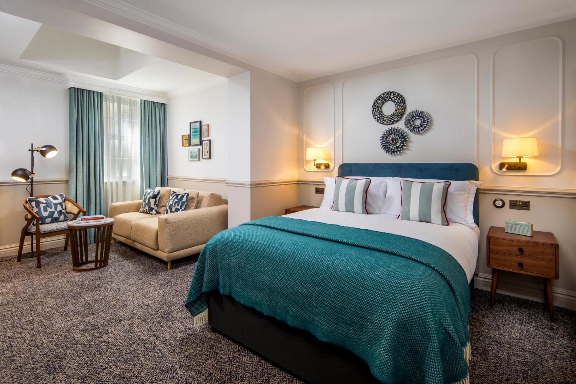 The White Horses By Everly Collection Hotel 4*