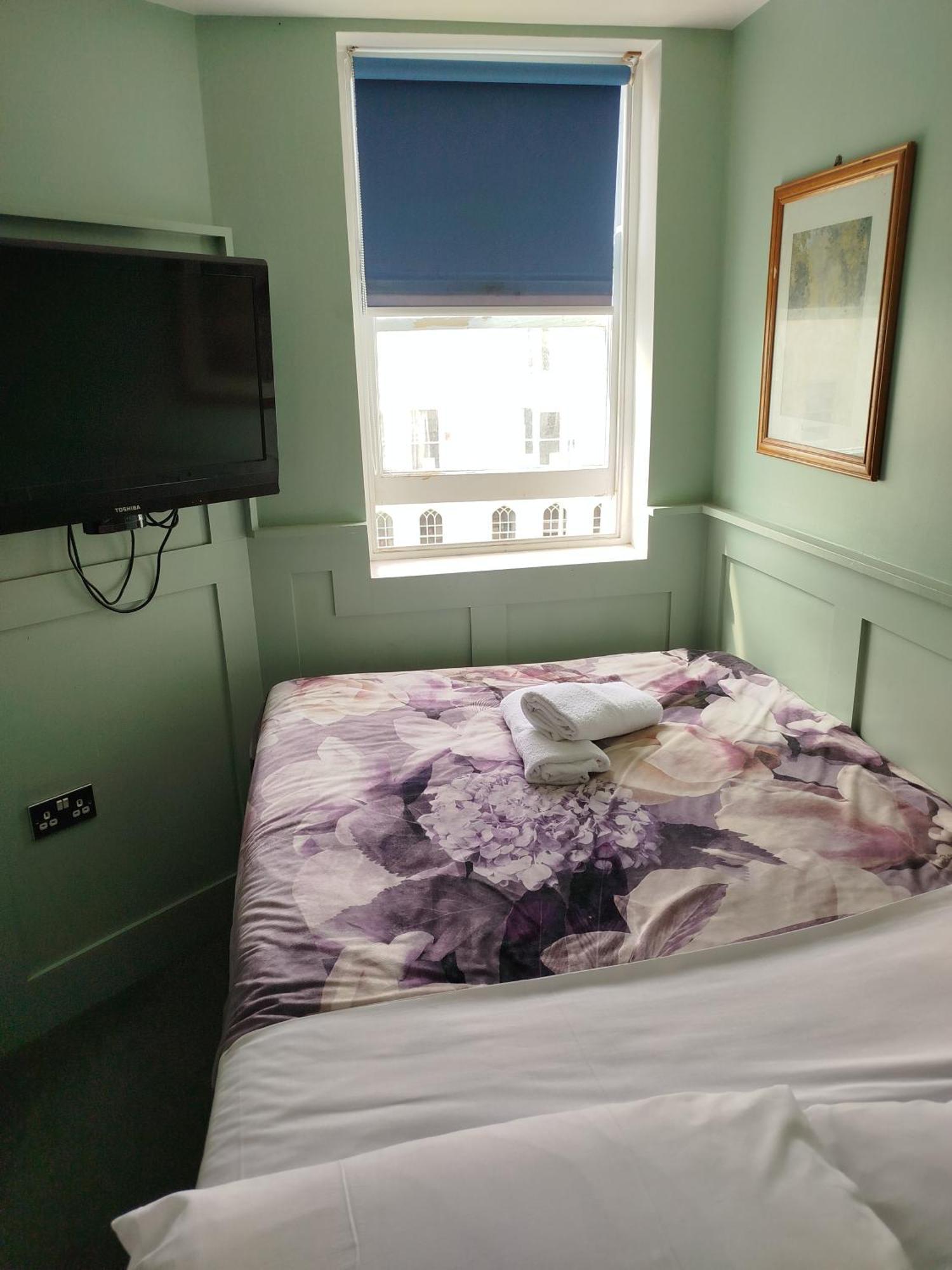 Hotel The Willows