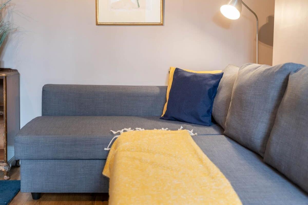 Host & - Waterloo Brighton