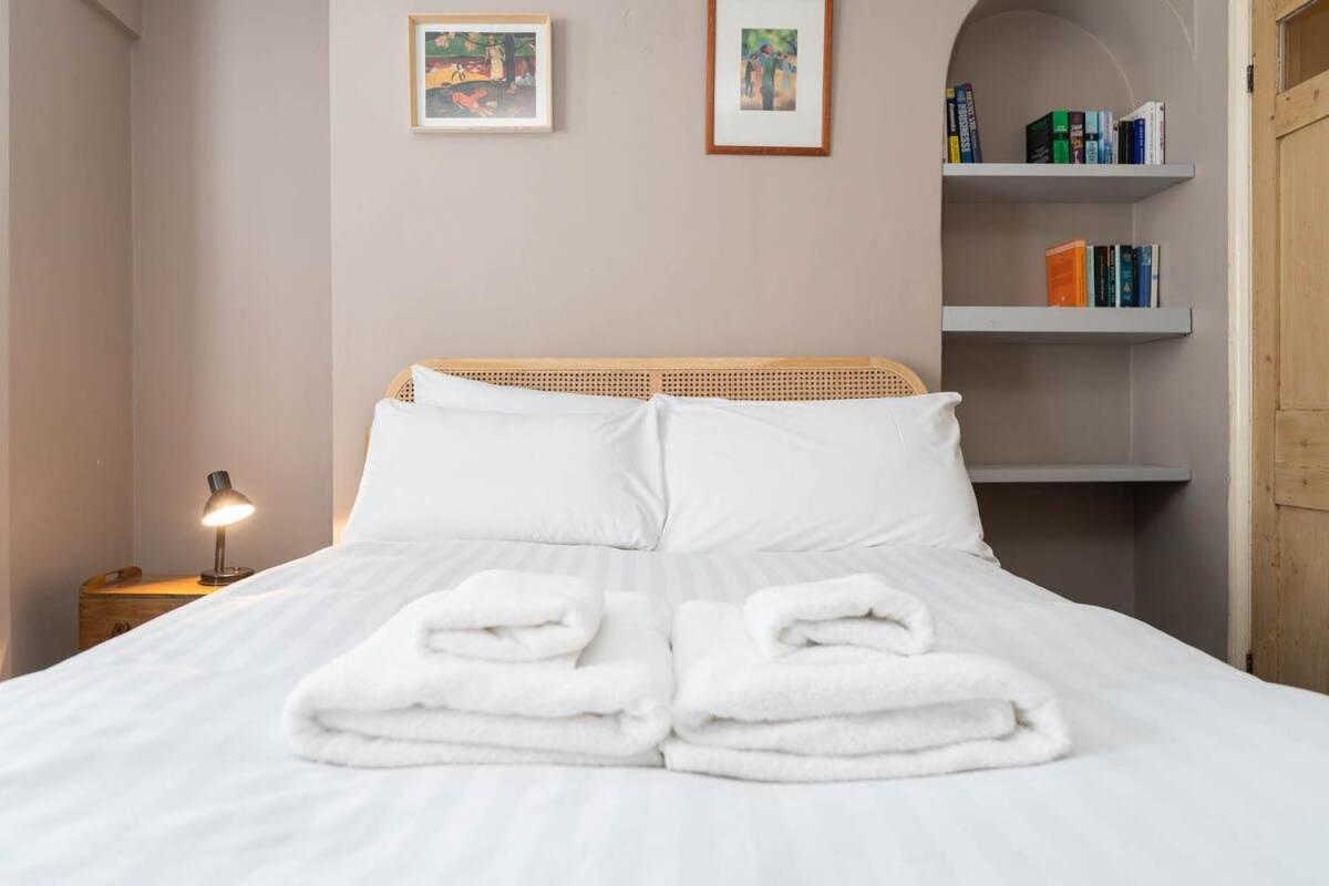Apartment Host & - Waterloo *