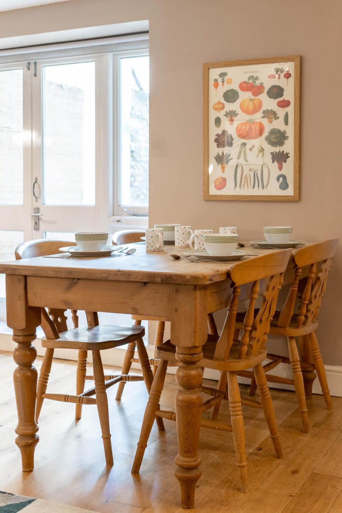 Host & - Waterloo Apartment