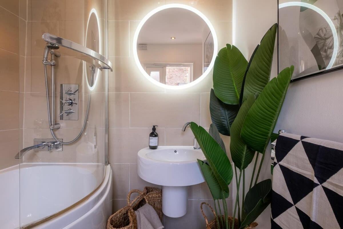 Host & - The Breeze Holiday home Brighton