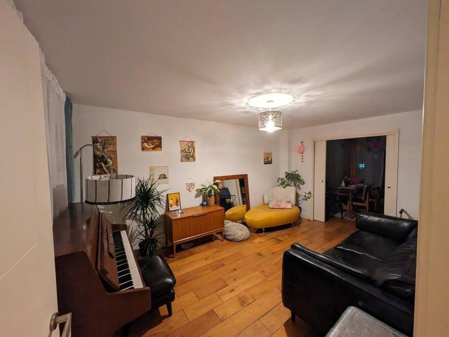 Quaint 3 Bedrooms Ditchling Beacon Near Bus Apartment