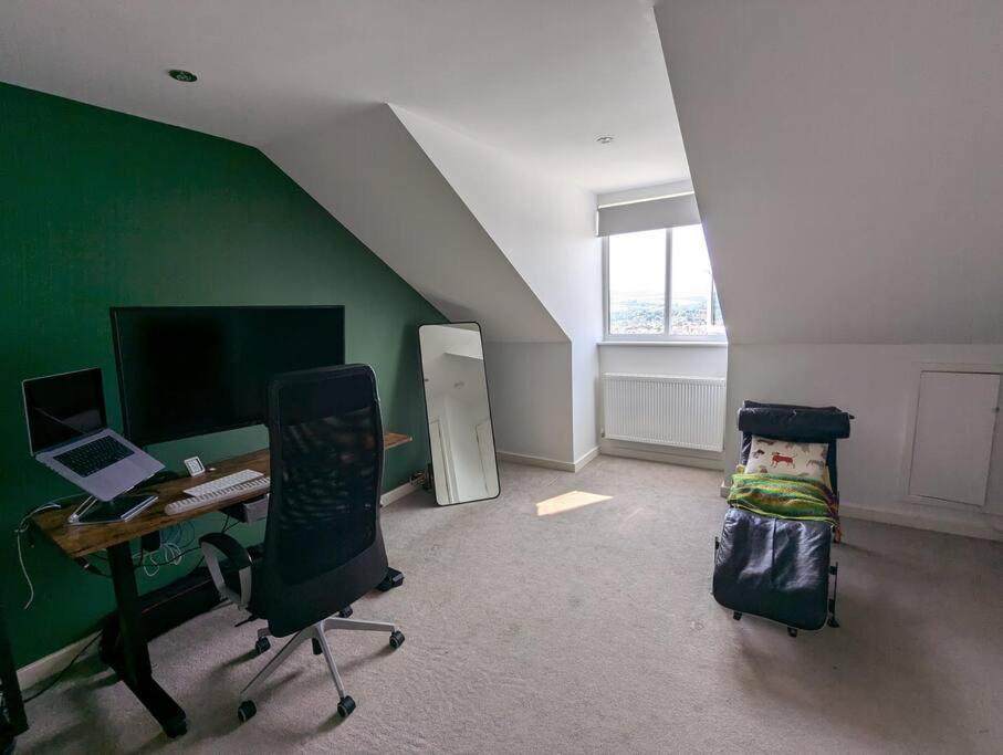 Quaint 3 Bedrooms Ditchling Beacon Near Bus Apartment