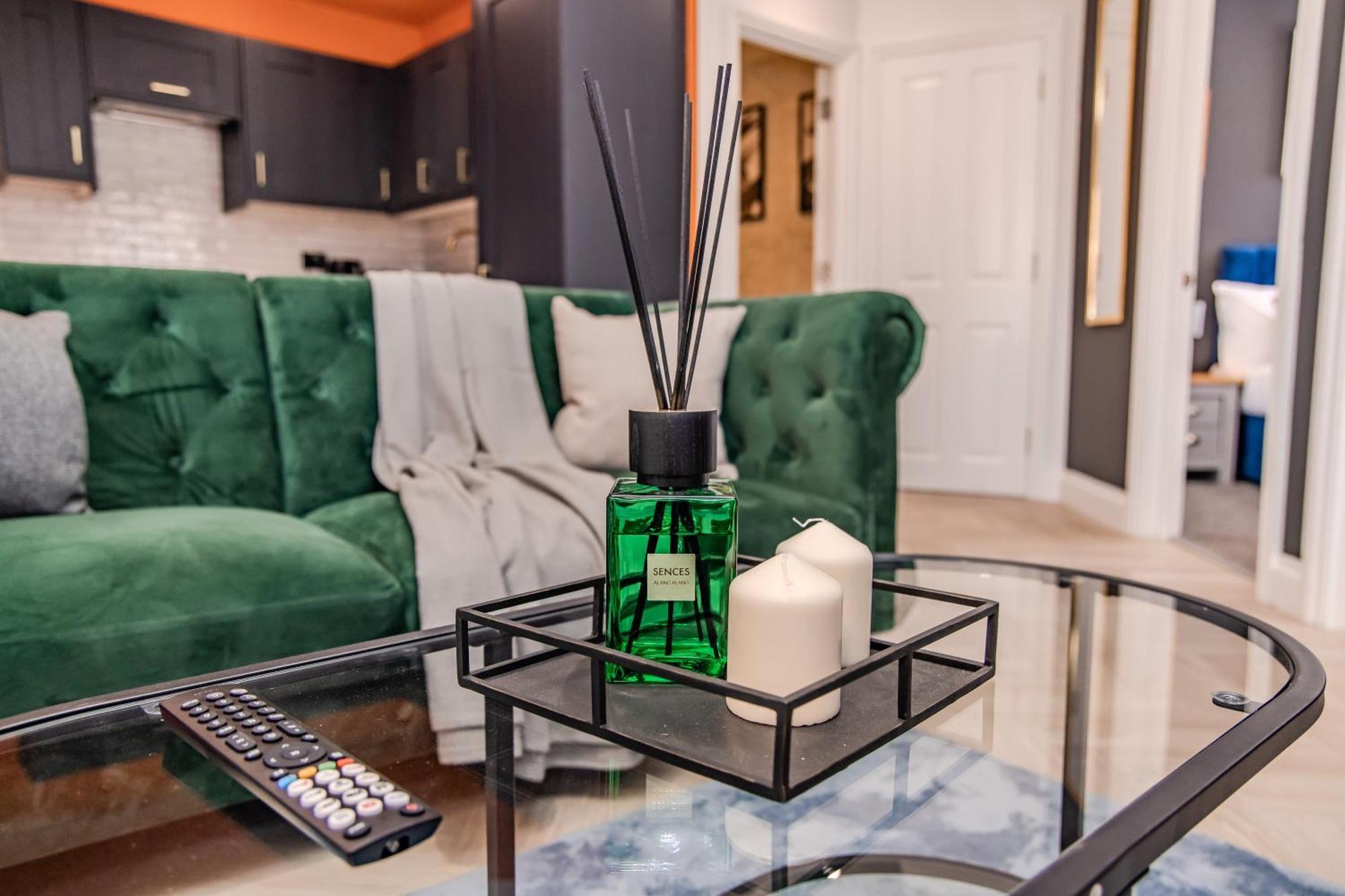Apartment Super 2 Bedroom Flat Next To Shopping Center &