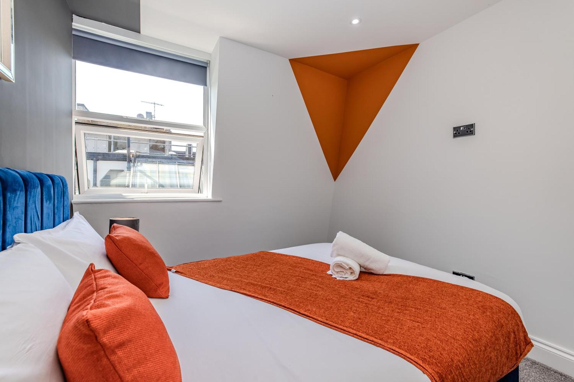 Super 2 Bedroom Flat Next To Shopping Center & Apartment Brighton