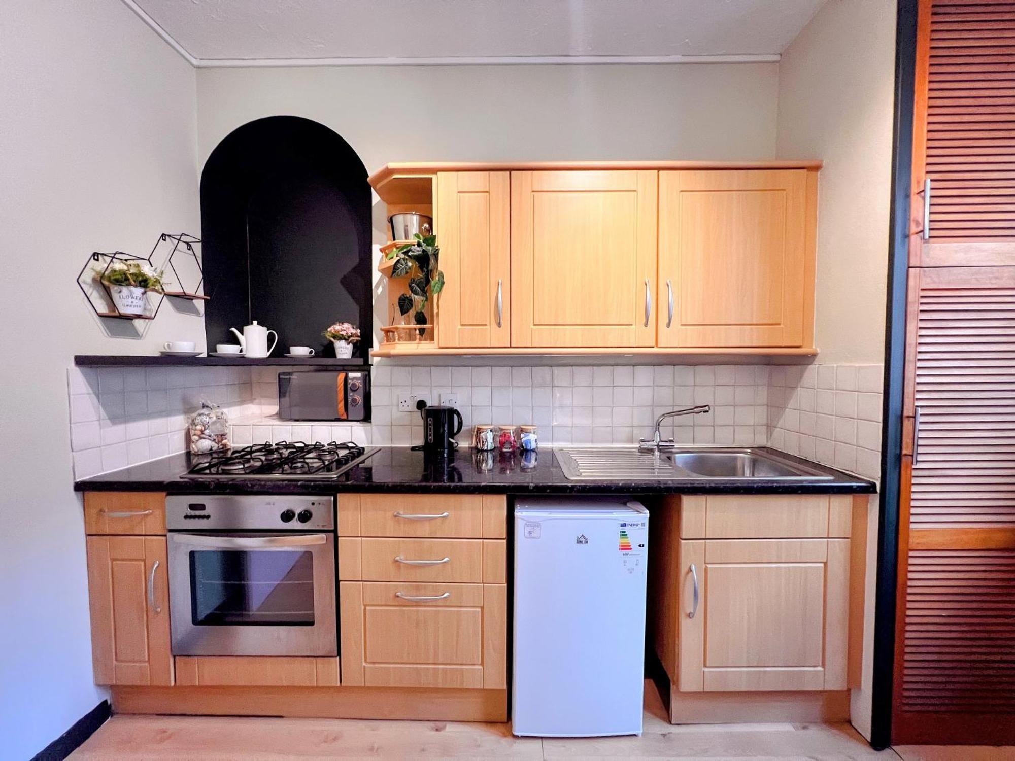 Innit Bloom - Triple Apartment