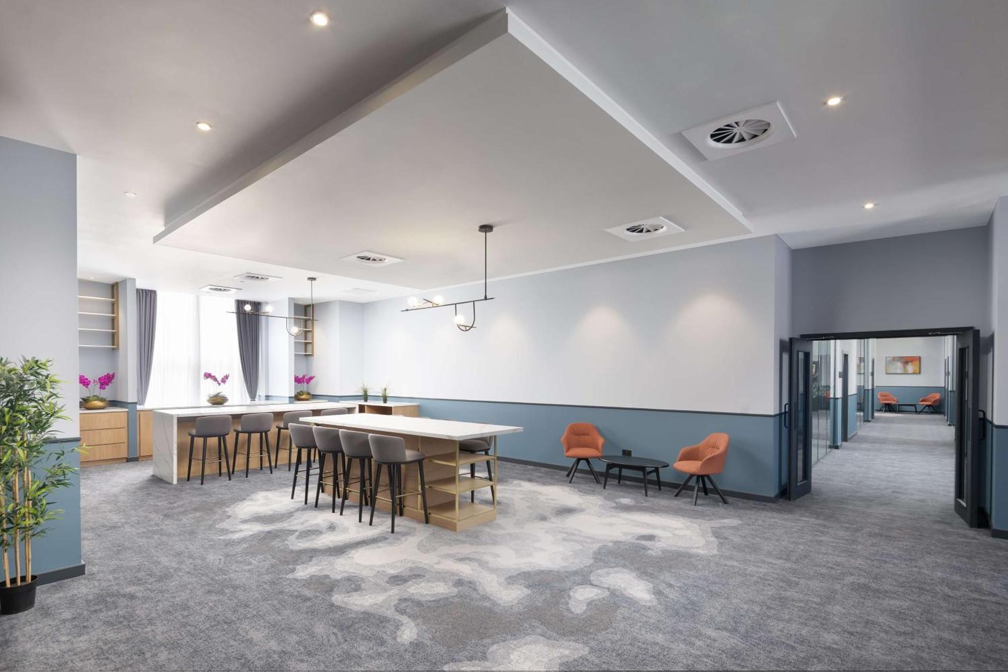Hotel Doubletree By Hilton Metropole 4*