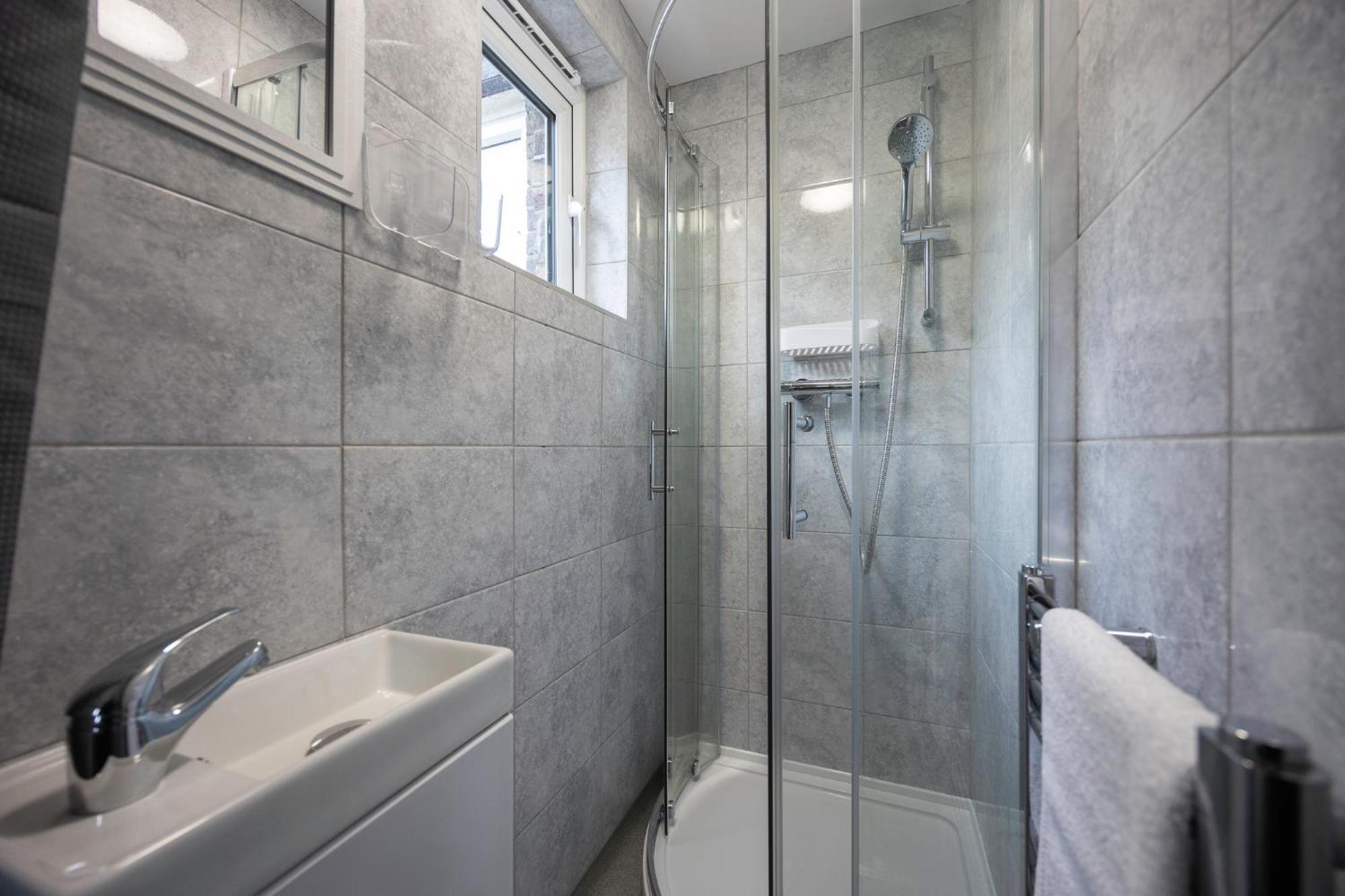 3 Bed, 3 Bath - By Primal Estates Short Lets In Apartment *