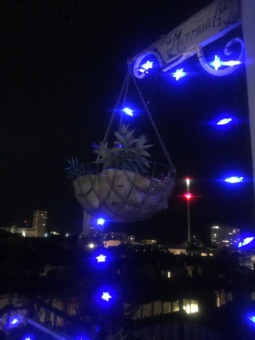 The Mermaid - Sea-view Balcony Apartment, As Seen In Bbc And Metro Apartment