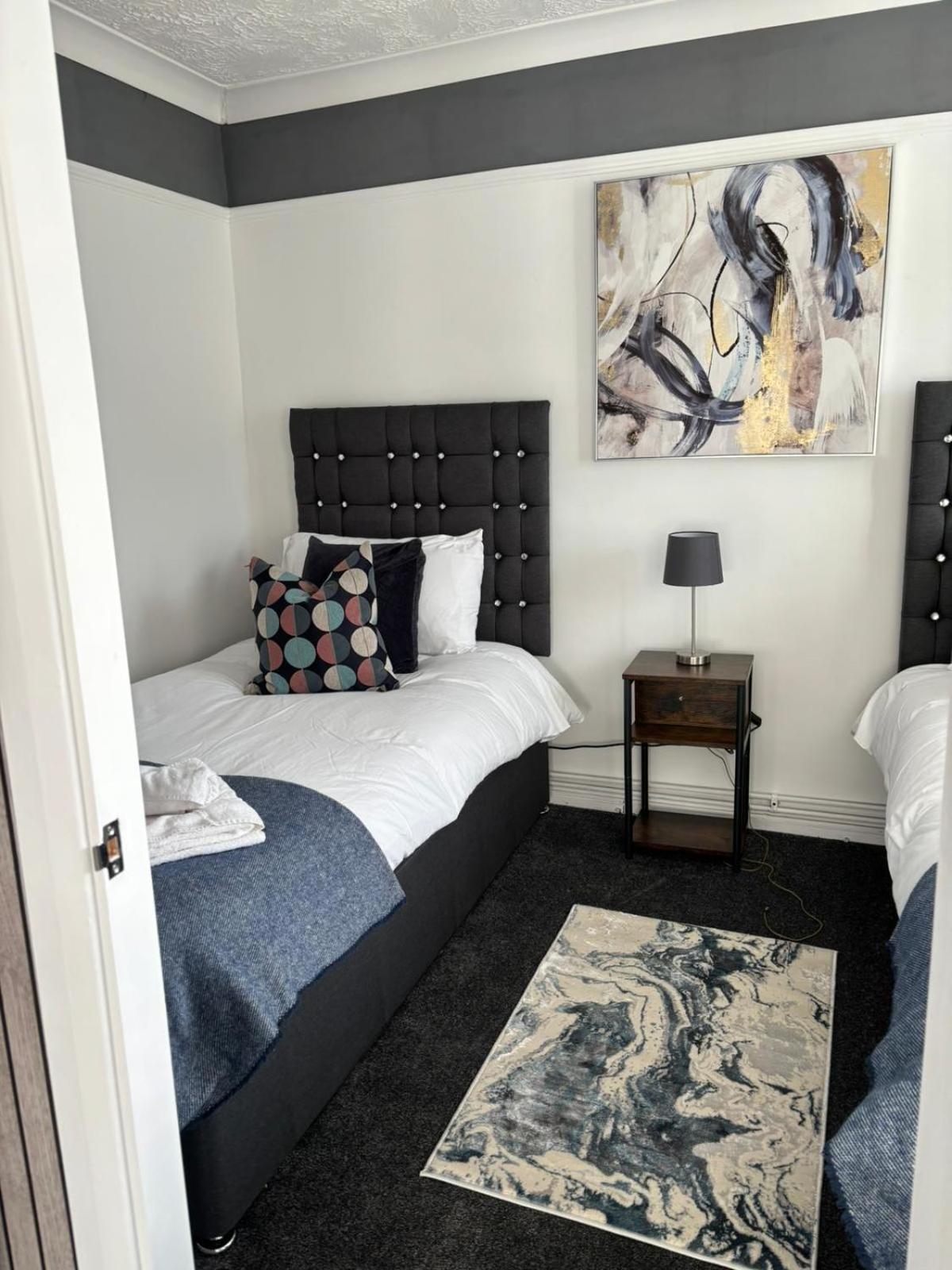 Downsview House- Spacious & Cozy 3br Close To Seaside, & Near Amex Stadium * Brighton
