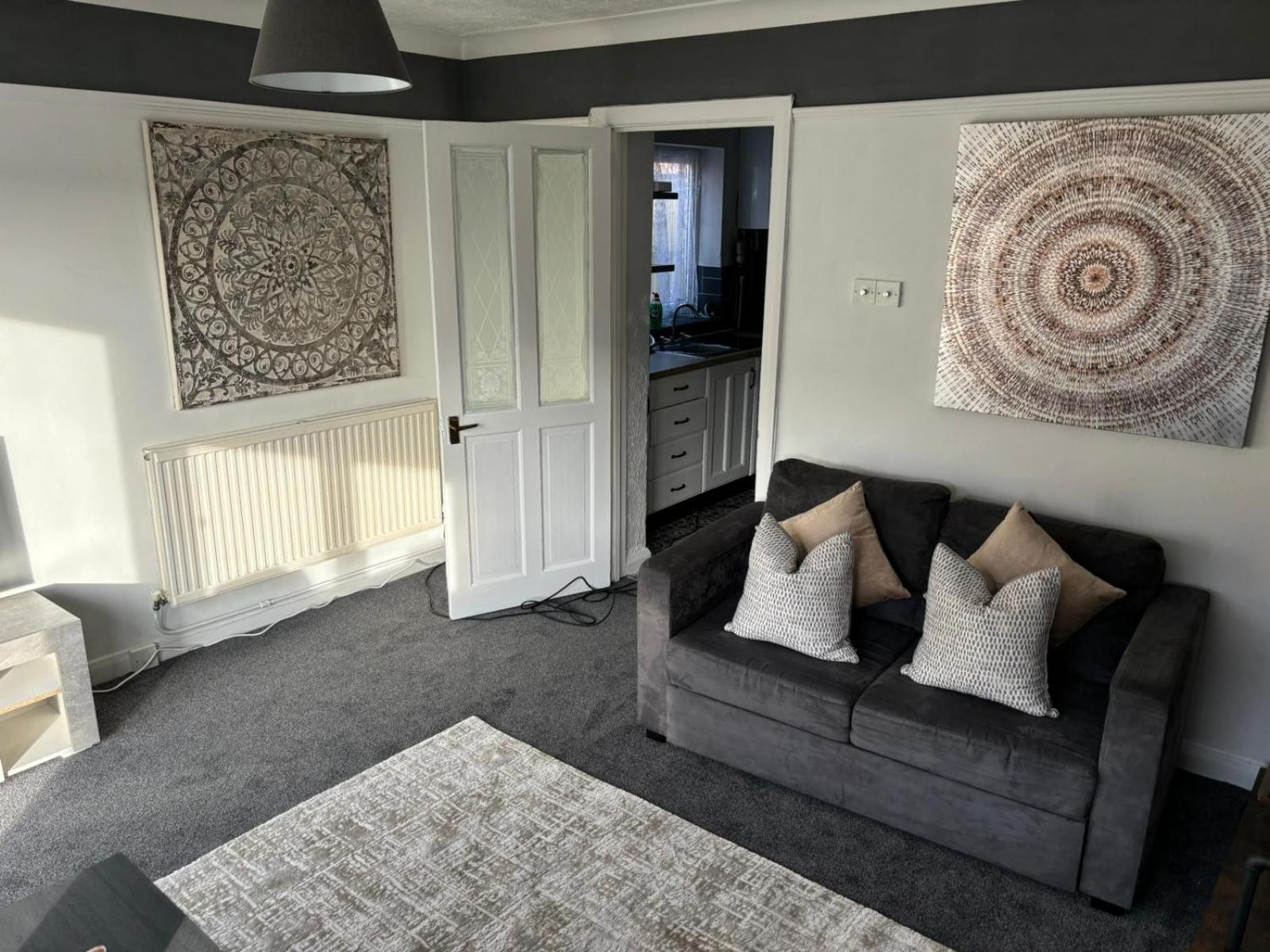 Downsview House- Spacious & Cozy 3br Close To Seaside, & Near Amex Stadium * Brighton
