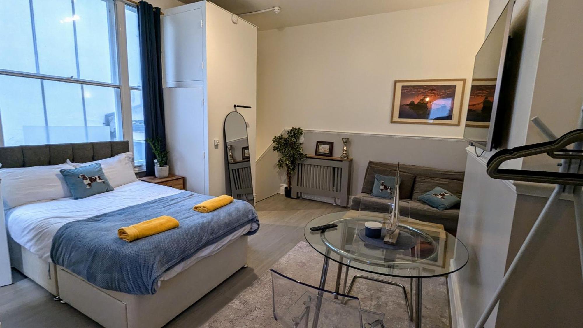 Apartment Flat By The Sea *