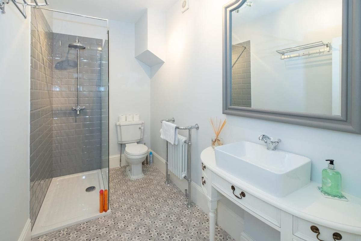 Beautiful Regency Flat By Sea *