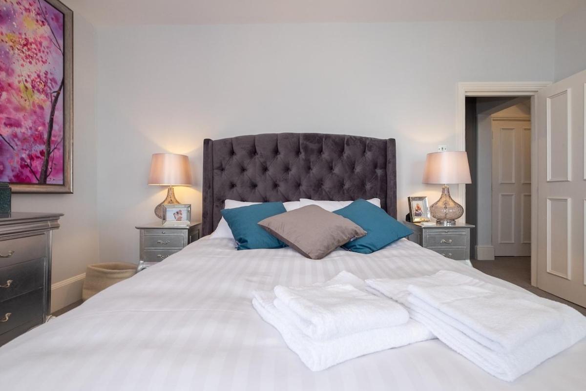 Apartment Beautiful Regency Flat By Sea