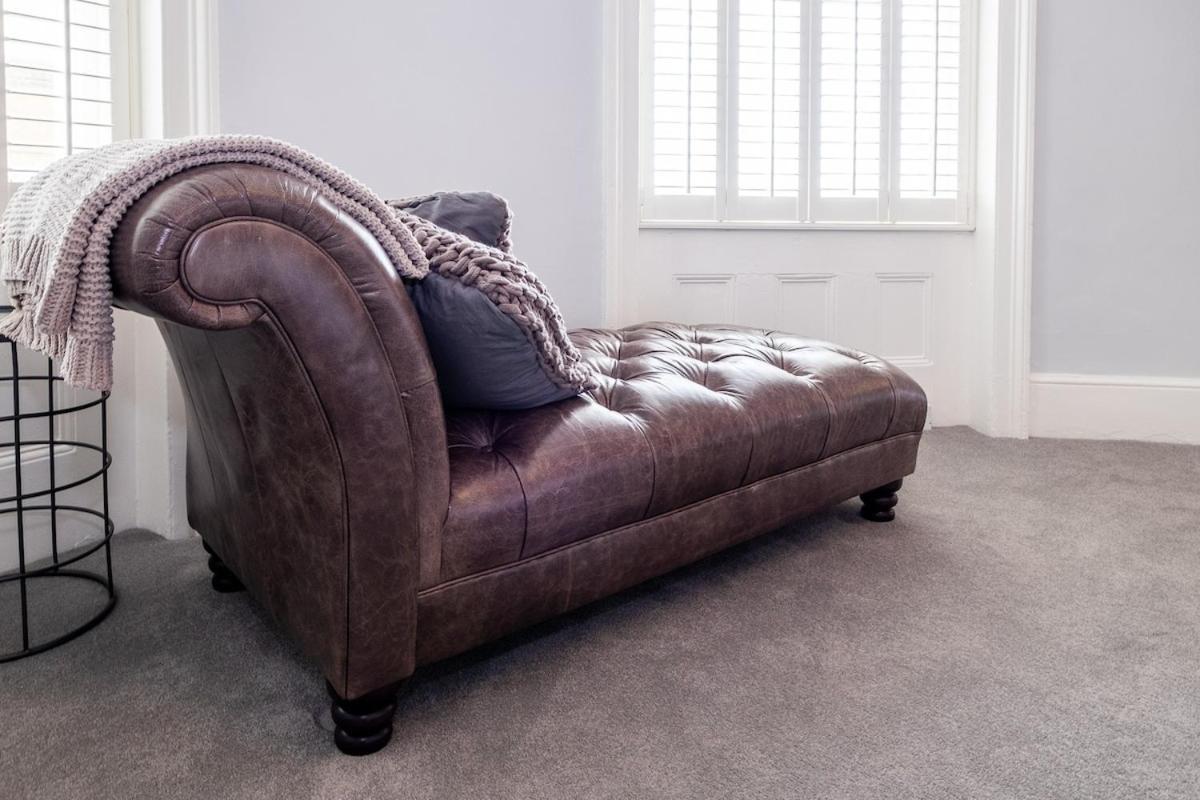 Beautiful Regency Flat By Sea *