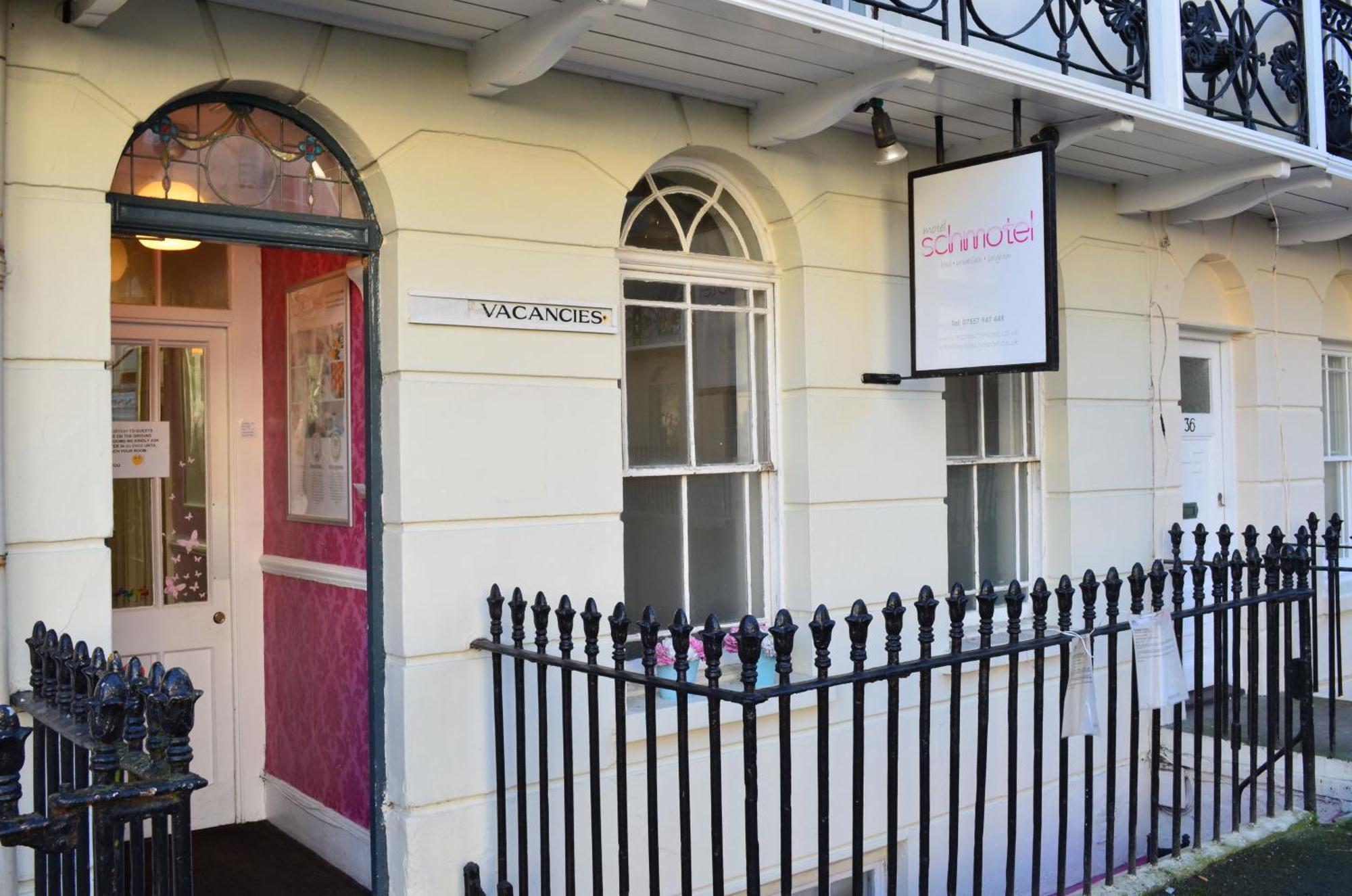 Bed & Breakfast Schmotel Brighton