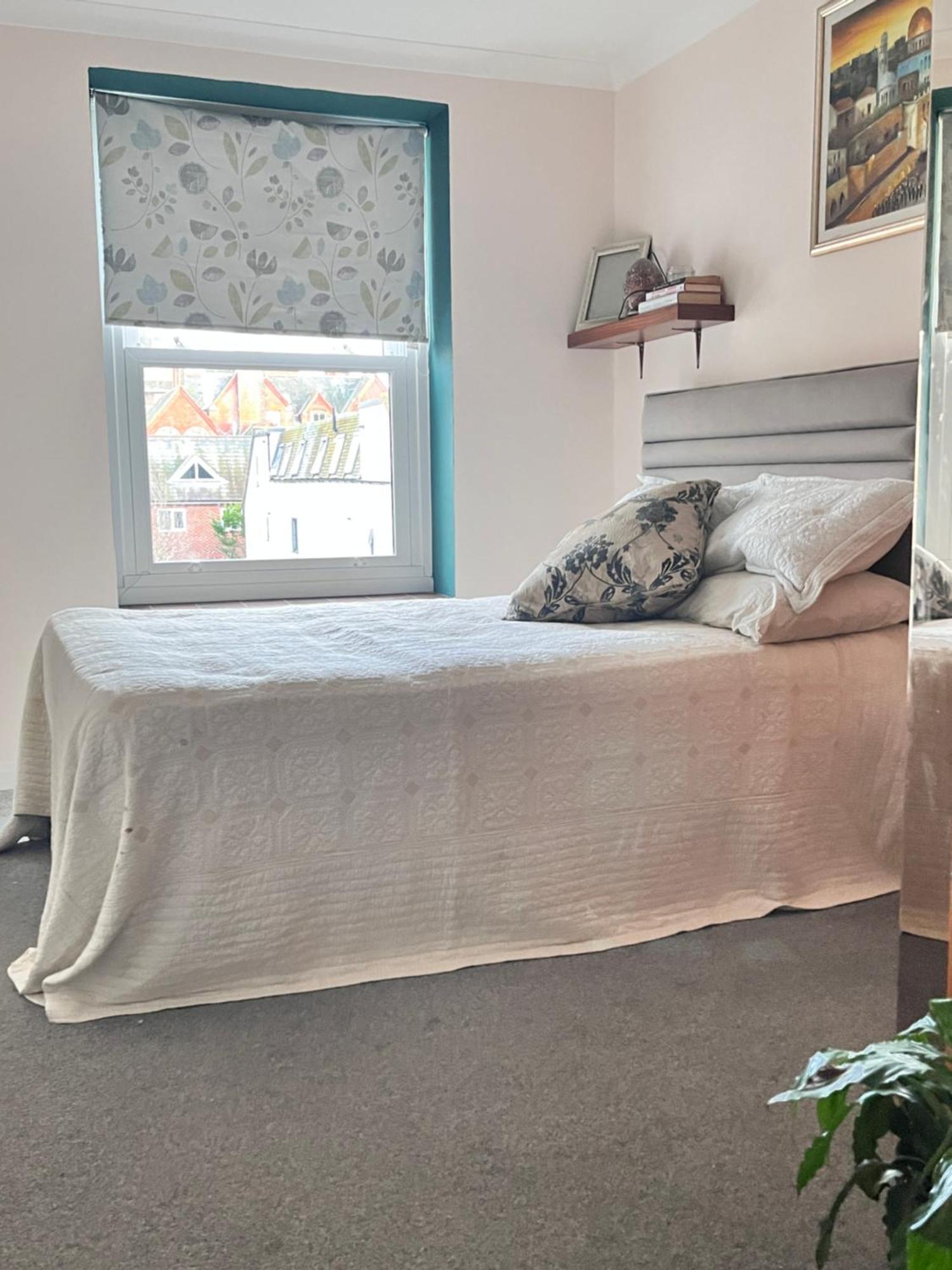 Cozymodrenroom Bed & Breakfast *