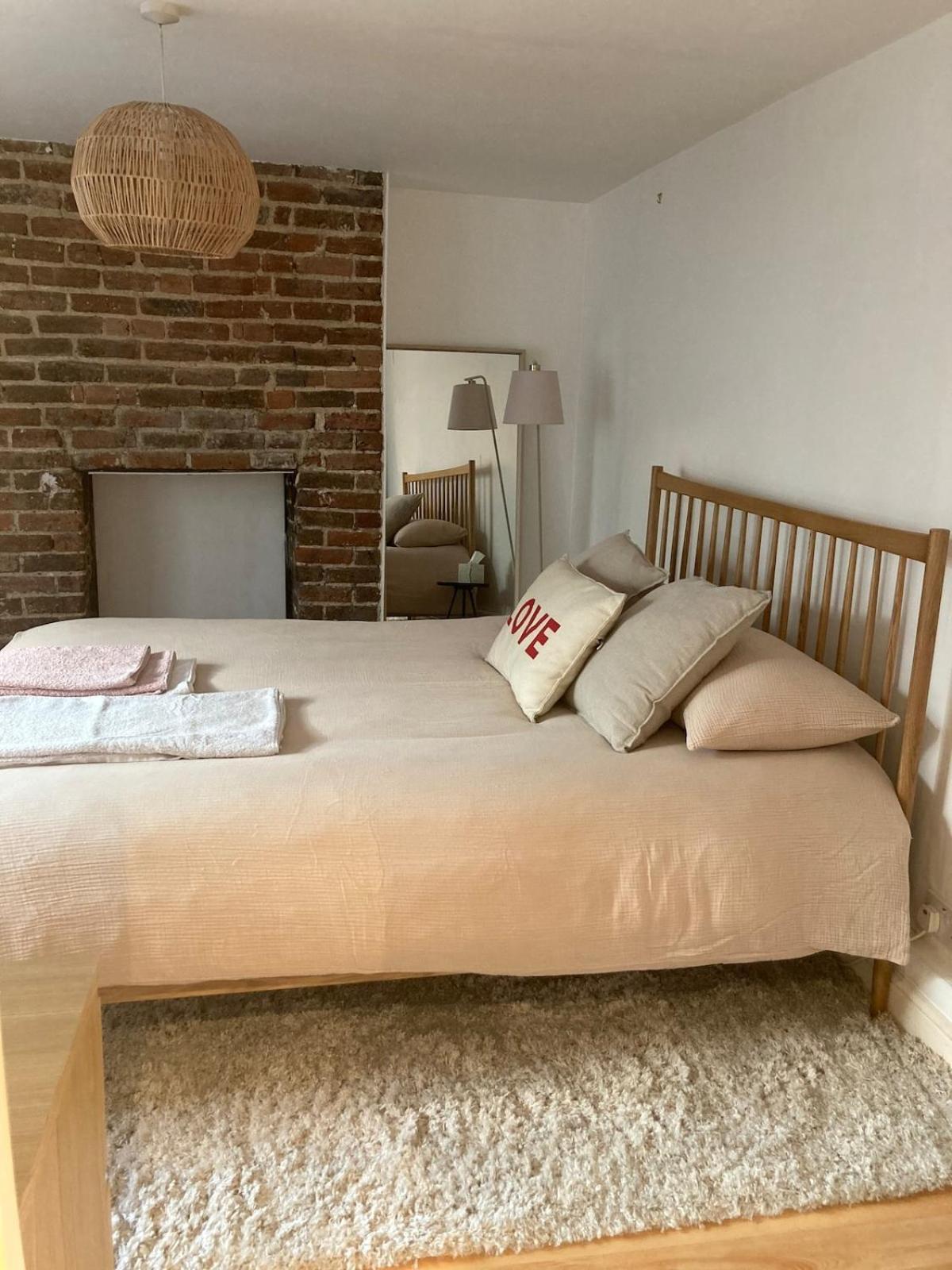 Apartment Rose Retreat Stylish 2-bed Garden Haven In The Heart Of *