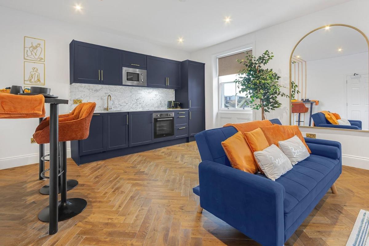 The Lanes Golden Crown, Central, 5 Bed Apartment