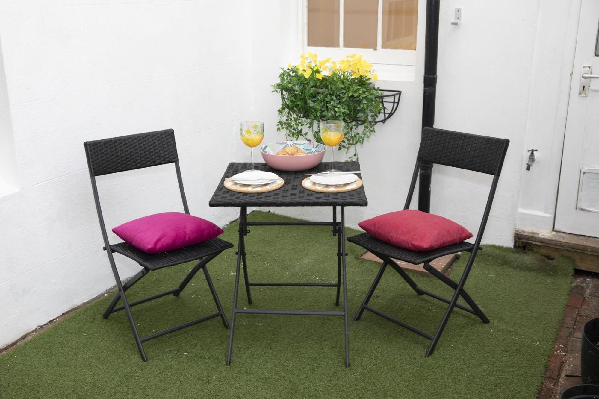 Apartment Powis Patio Retreat By My Getaways