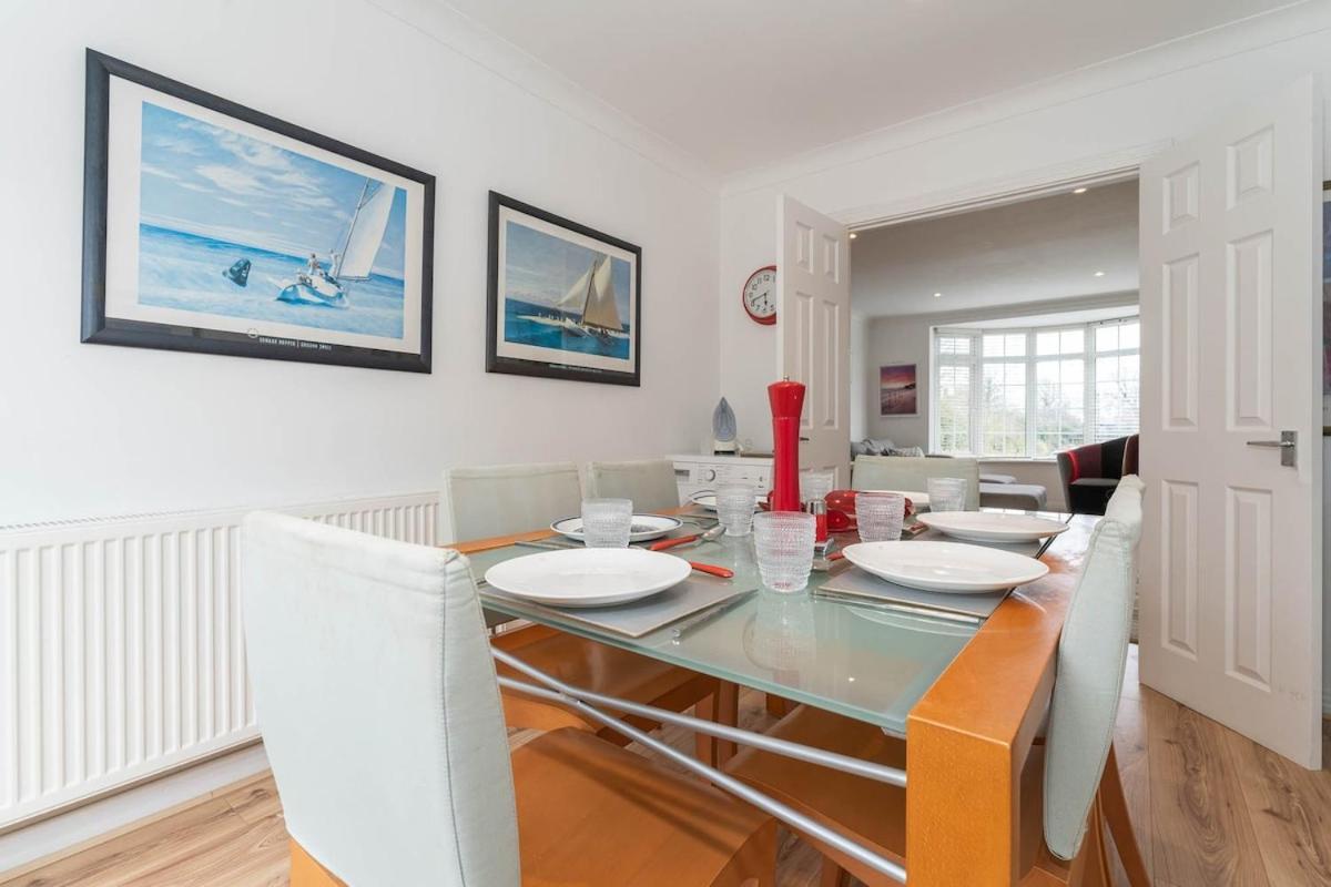 Holiday home New Perfect 3 Bed House And Parking Brighton