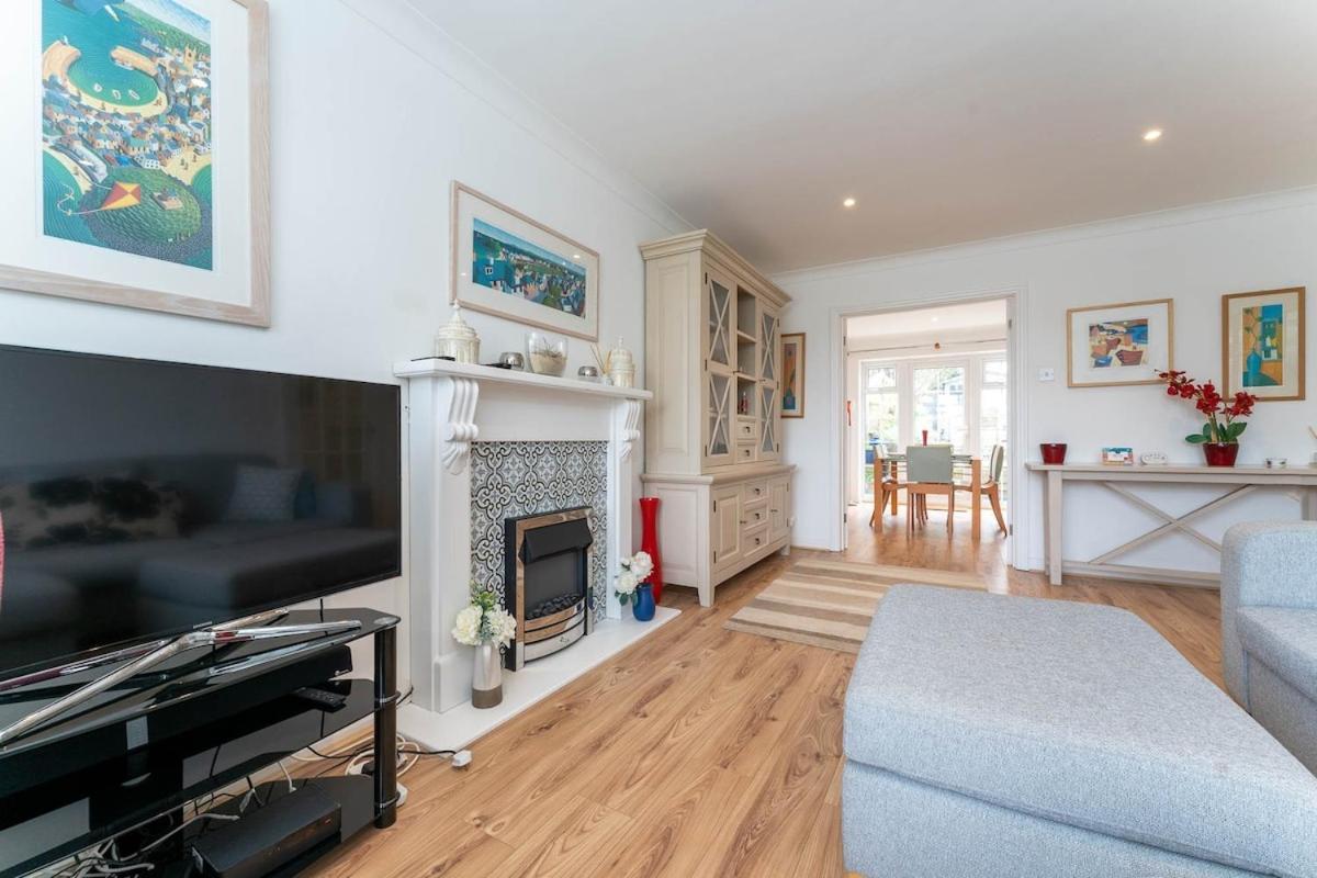 New Perfect 3 Bed House And Parking * Brighton